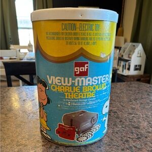 Vintage GAF VIEW-MASTER CHARLIE BROWN THEATRE In Canister - Tested & Works!
